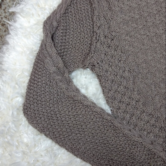 Paper Crane Grey Cable Knit Sweater Women's Medium M Crew Neck Classic Neutral - Picture 3 of 6